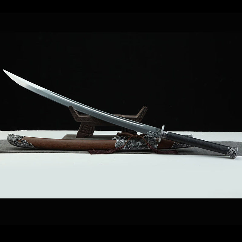 Kirin War Knife: Two-Handed Embroidered Spring Outdoor Blade