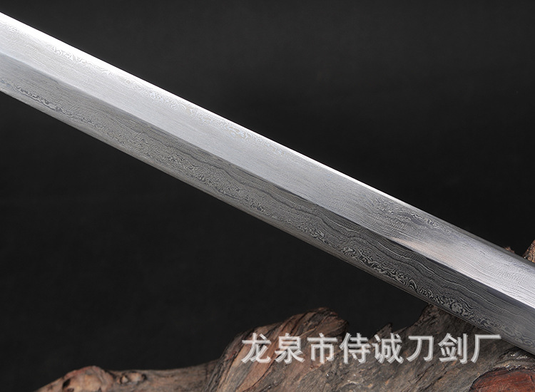 Shicheng Twelve Zodiac Pattern Steel Sword – detail shot