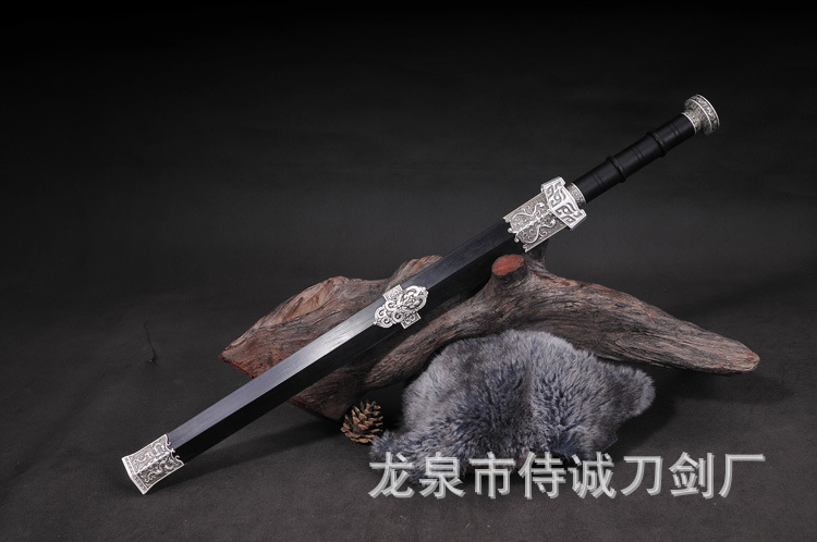 Town House Sword Medium Eight-Sided Han Sword – extra detail