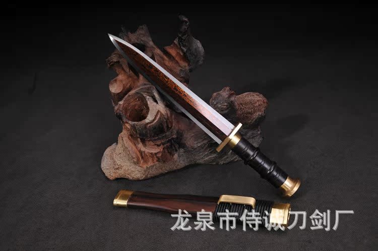 Redness Little Han Sword - Eight-Sided Dagger – detail image