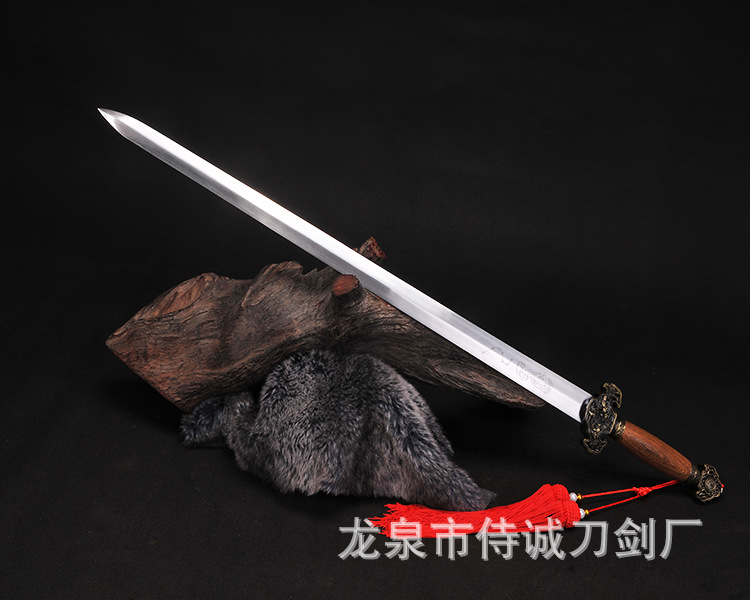 Traditional Han Sword, Little Dragon and Phoenix Sword – detail shot