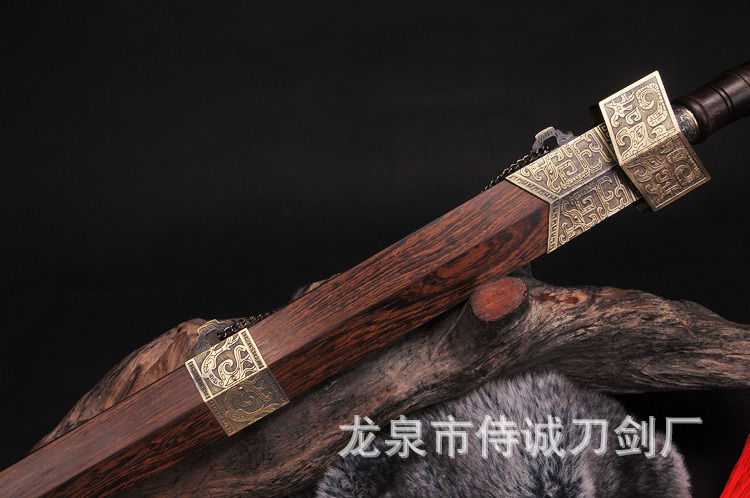 Wholesale Triangular Sword - Rosewood Handle Gift Sword – feature detail